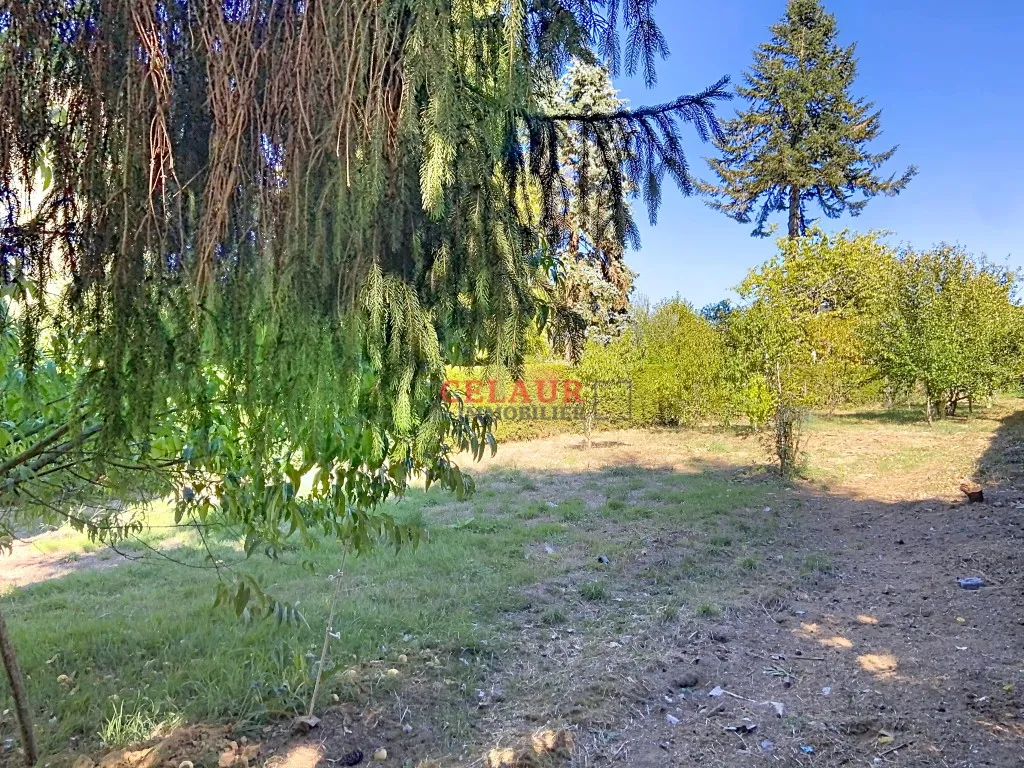 JOLIE MAISON AVEC JARDIN