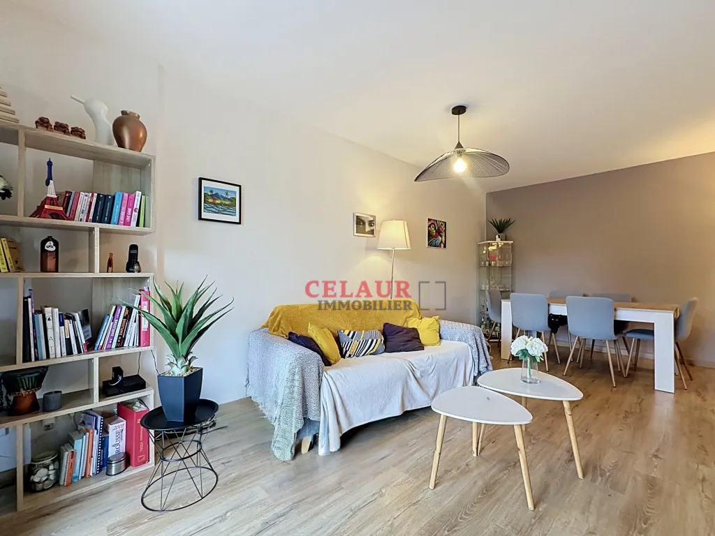 APPARTEMENT R&Eacute;NOV&Eacute; AVEC STATIONNEMENT