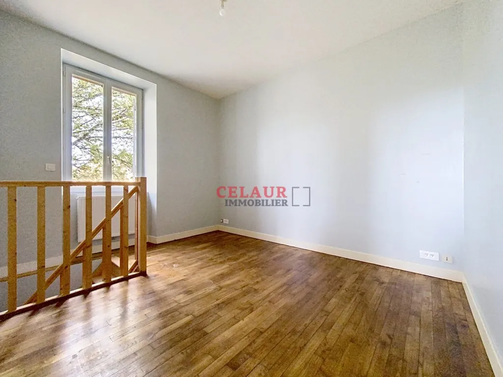 CHARMANTE MAISON AVEC JARDIN