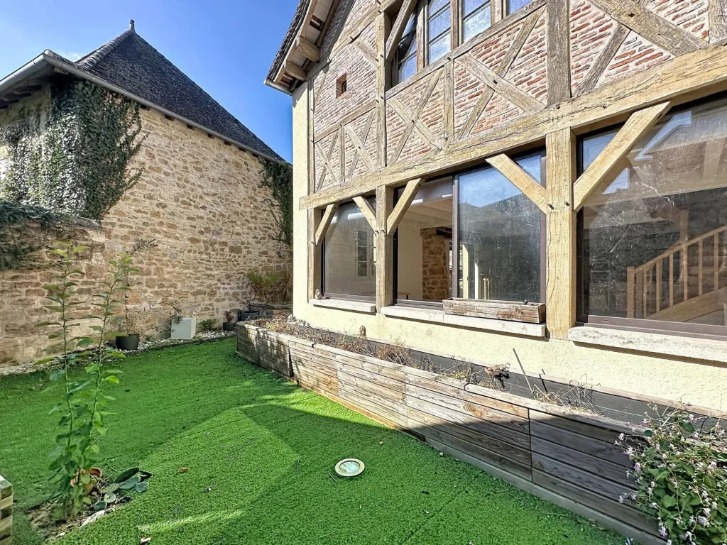MAISON DE CARACTERE CARENNAC