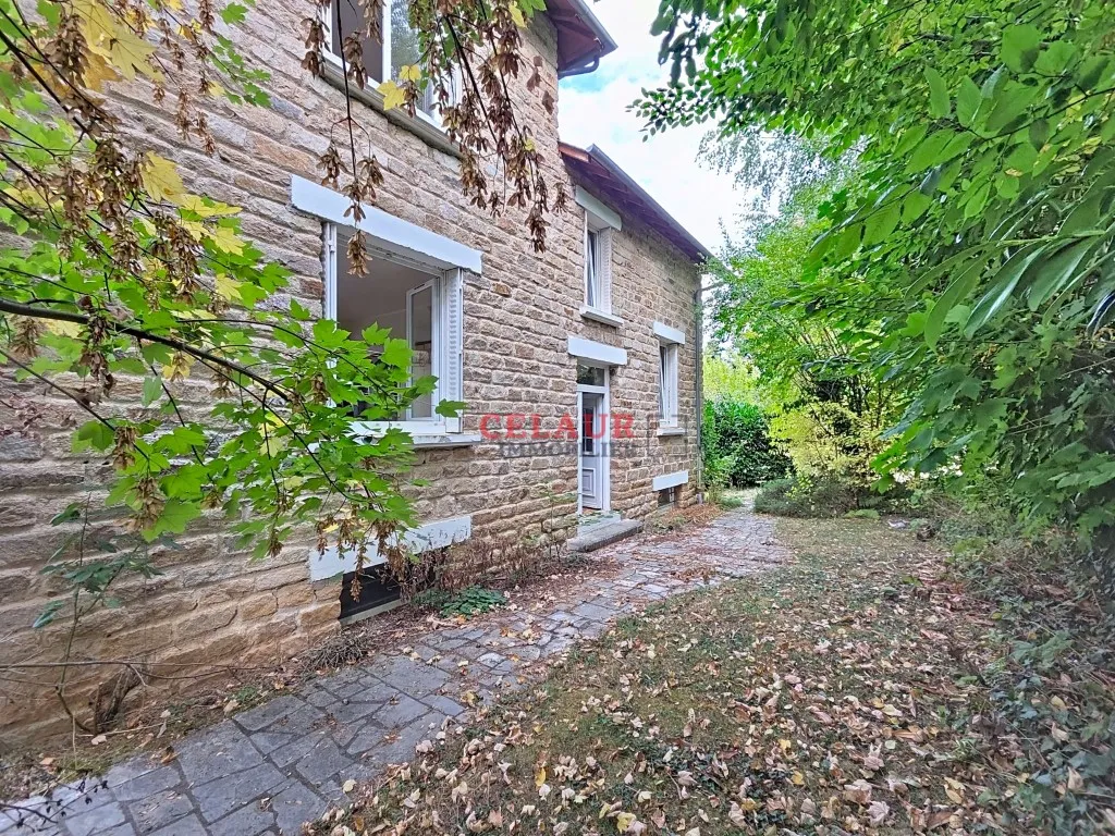 MAISON FAMILIALE &Agrave; SEILHAC