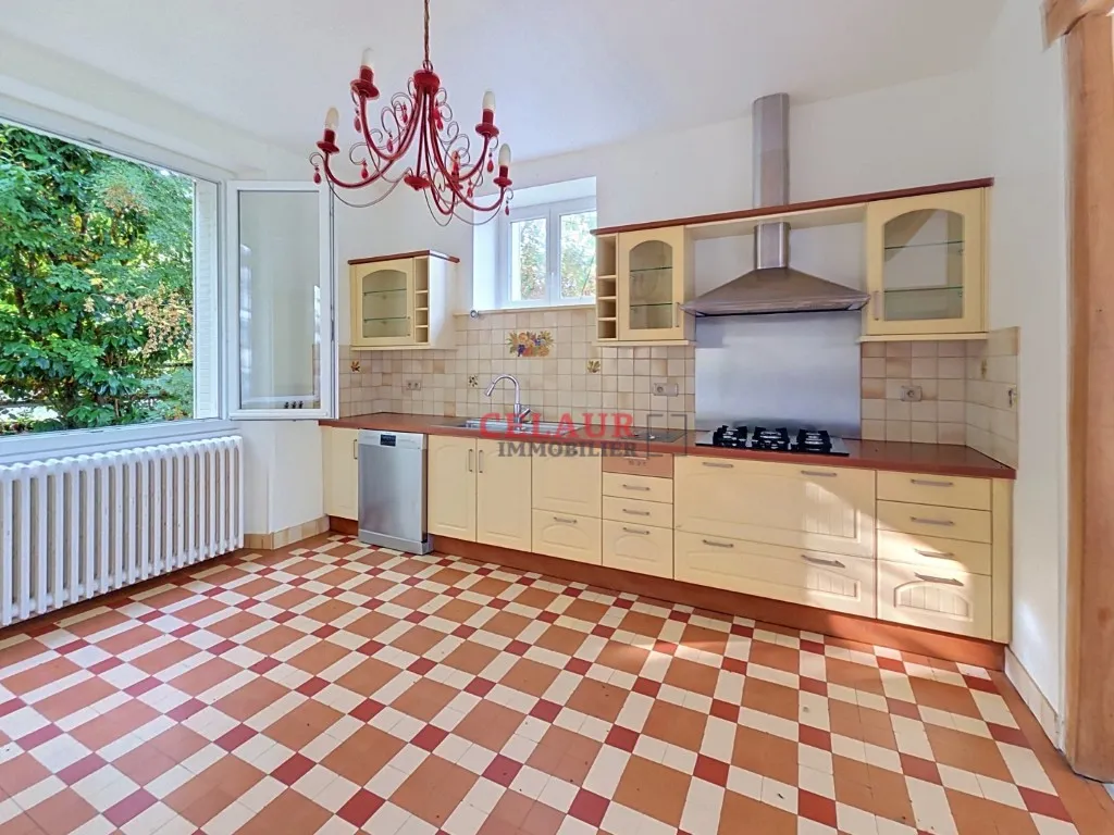 MAISON FAMILIALE &Agrave; SEILHAC