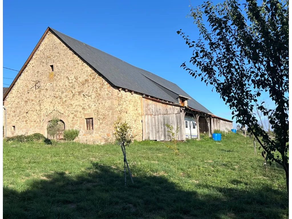 SUPERBE GRANGE AVEC VUE...